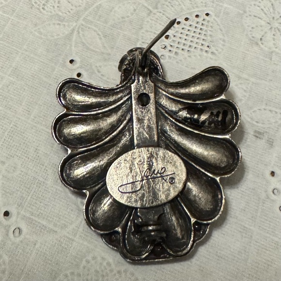 Signed Jane Angel Brooch Pin Silver Tone Leaf Design Jewelry. Vintage. - Picture 3 of 6